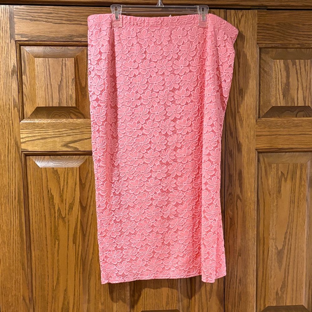 Elegant Pink Lace Skirt